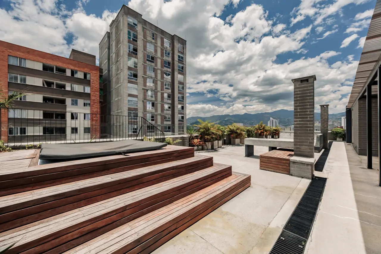 Timber steps up to the rooftop terrace