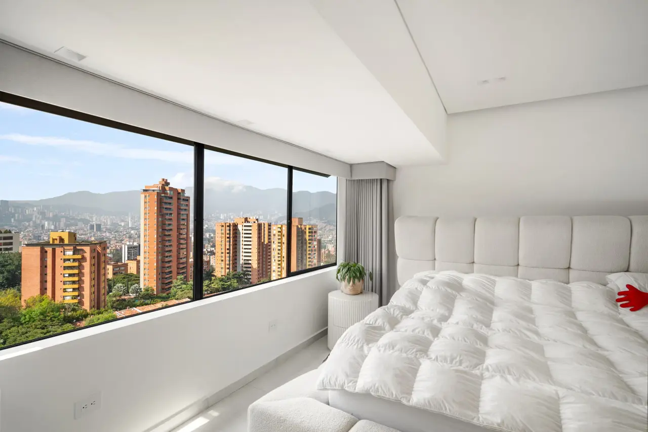 El Poblado Penthouse, El Poblado, Medellín (view 7)