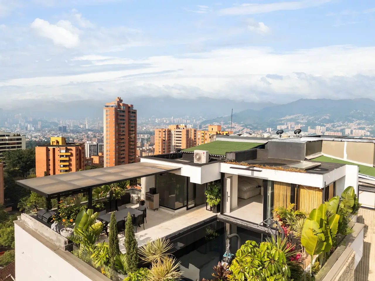 El Poblado Penthouse, El Poblado, Medellín (view 14)