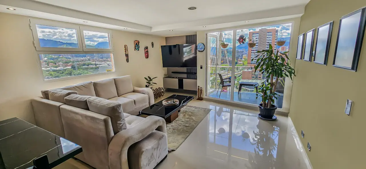 Envigado Views — A/C & Panoramic Views in Envigado, Medellín