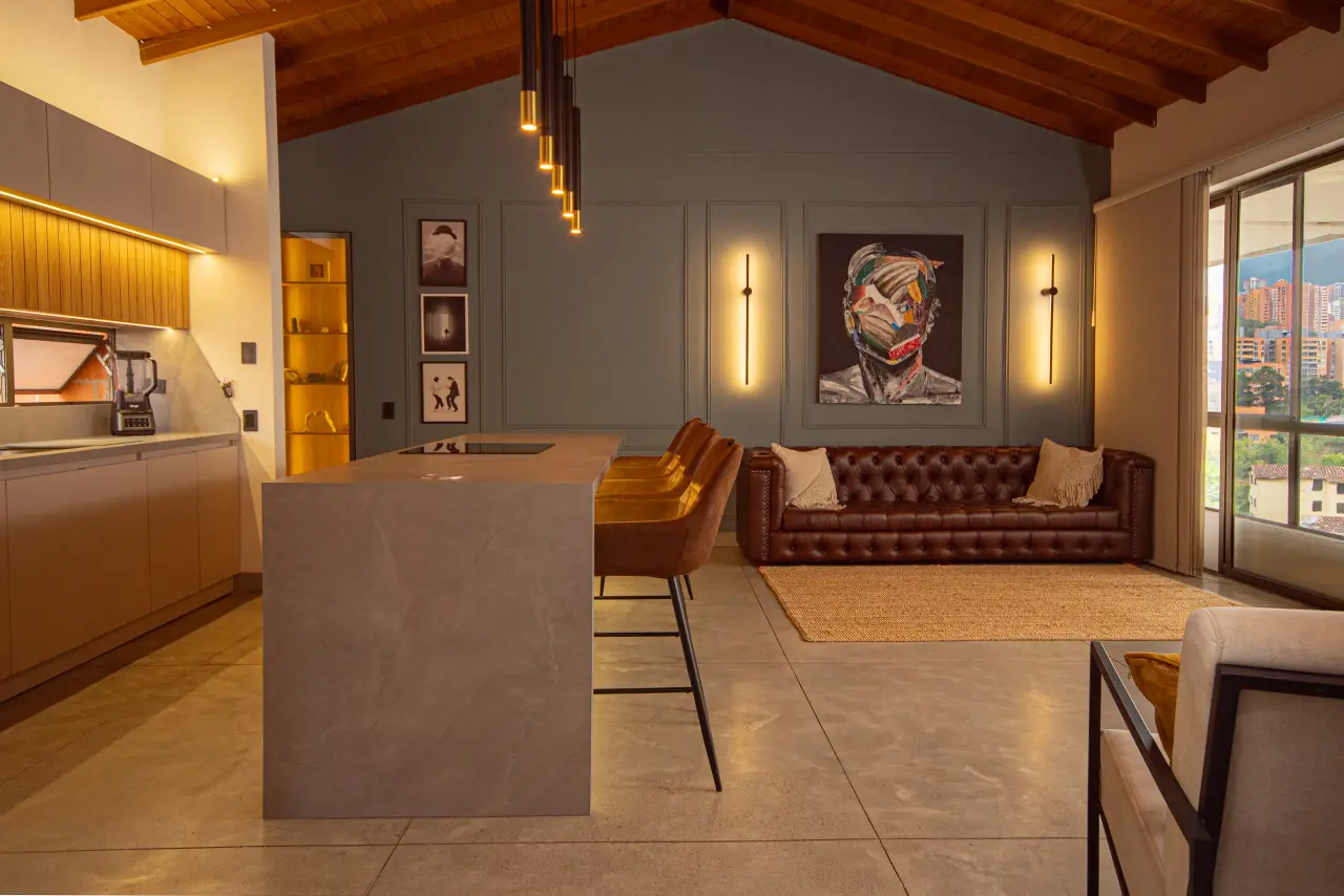 La Frontera Penthouse, Envigado, Medellín (view 3)