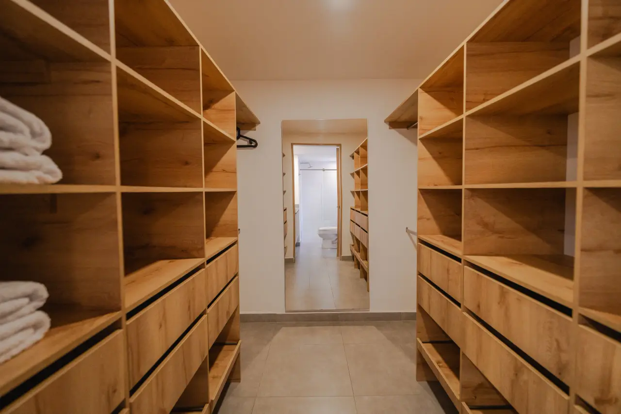 San Lucas Residence, El Poblado, Medellín (view 10)